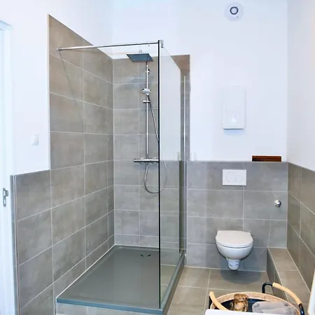 Aix Apartment *